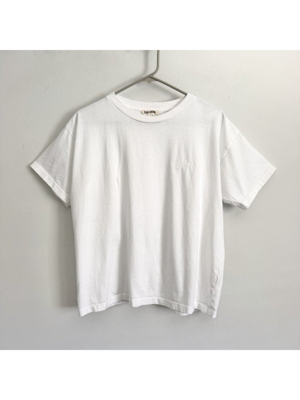 Djerf Avenue White Short Sleeve Crew Neck Shirt Embroidered Logo Women’s Small